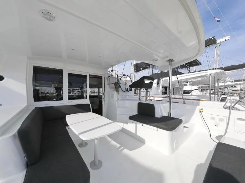 Lagoon 40 (MARI)  - 30