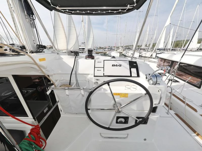 Lagoon 40 (MARI)  - 15