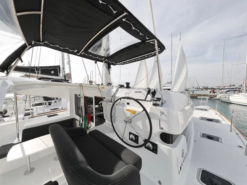 Lagoon 40 (MARI)  - 49