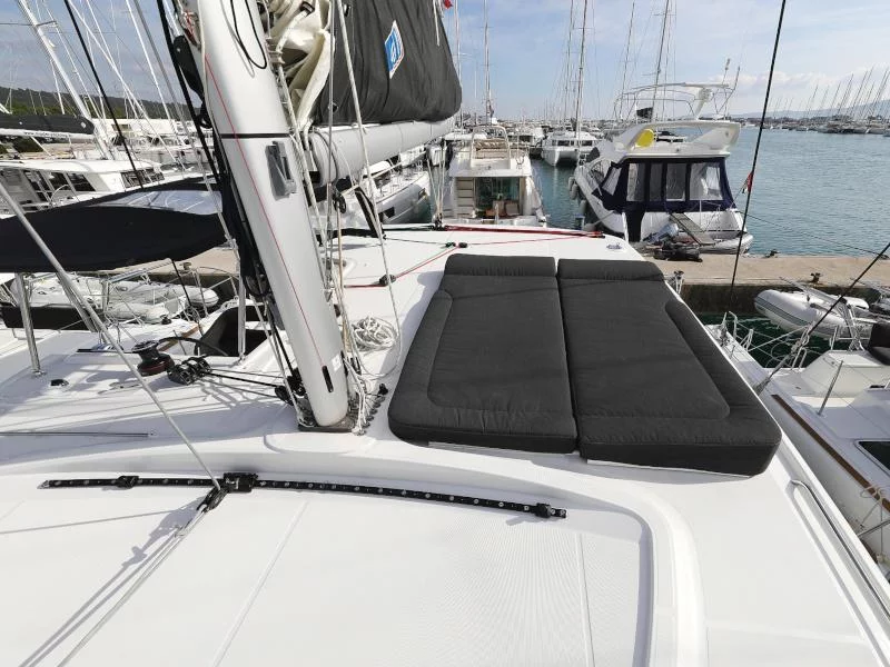 Lagoon 40 (MARI)  - 16