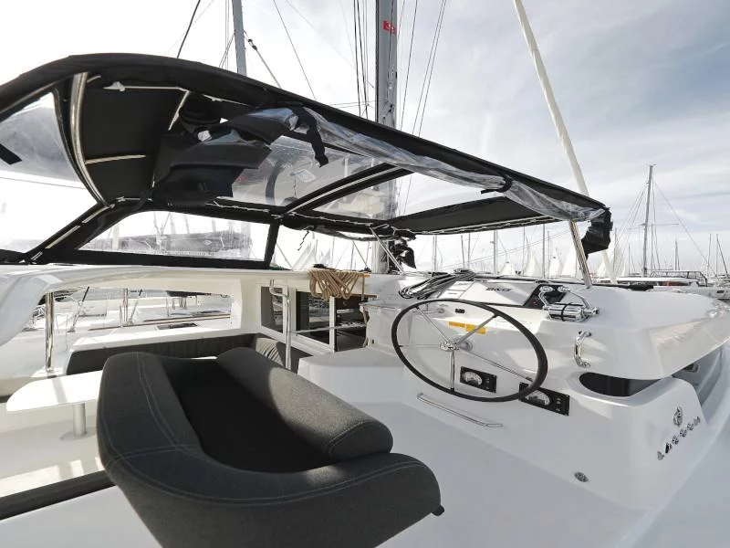 Lagoon 40 (BLUE ANGEL)  - 13