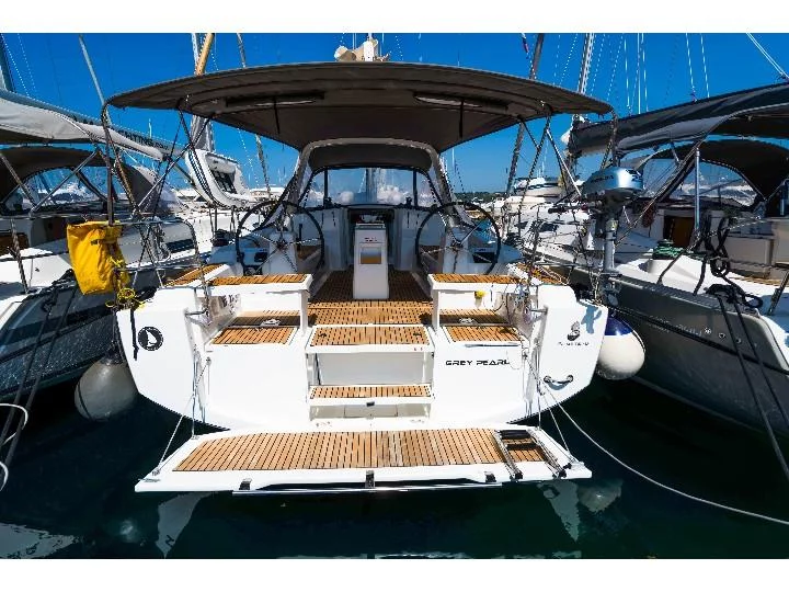Oceanis 38 (GREY PEARL)  - 4