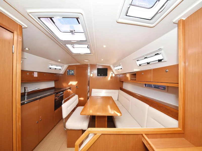 Bavaria Cruiser 40 (PIA M) Interior image - 10
