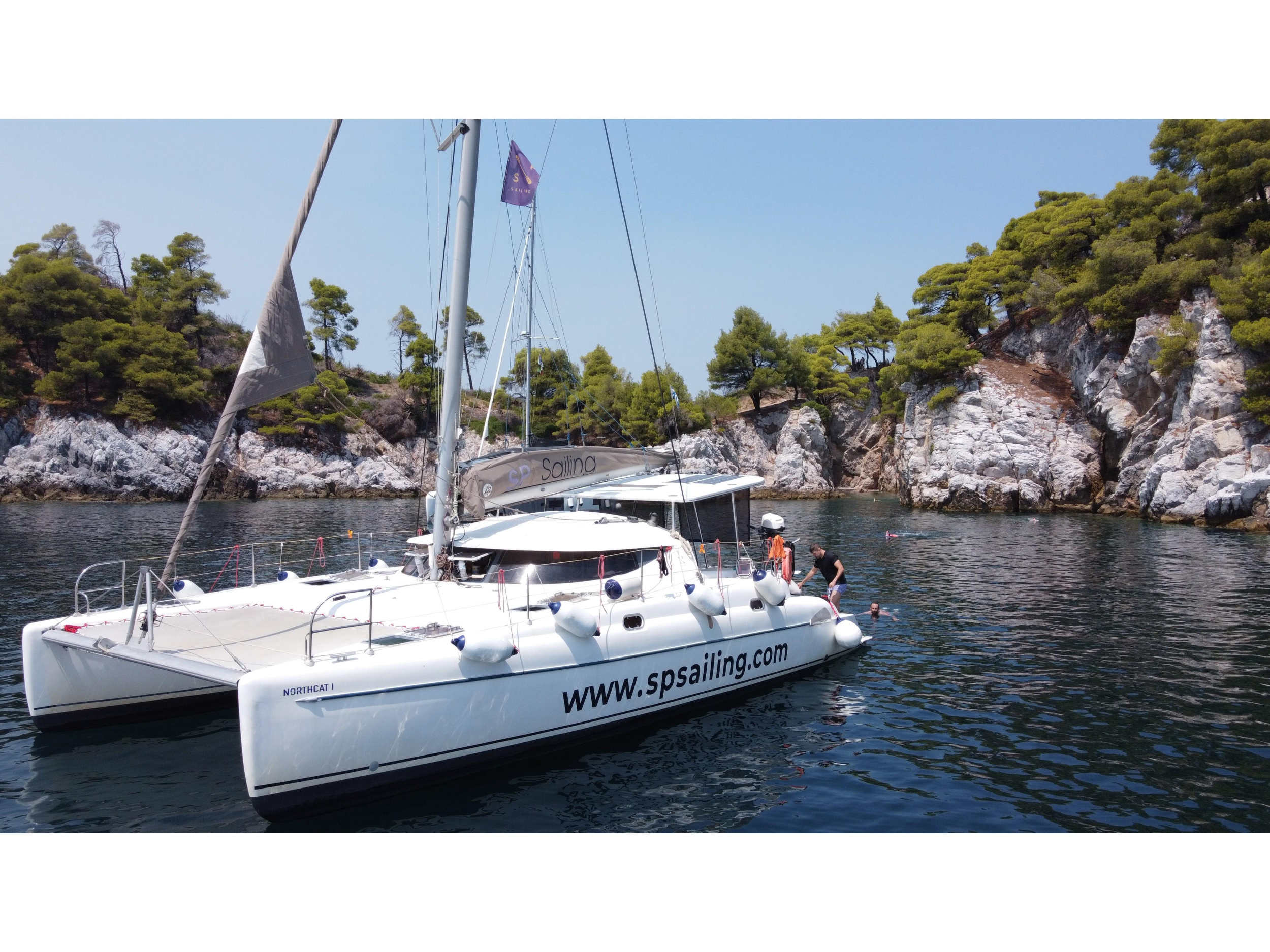 Athena 38 — photo 1