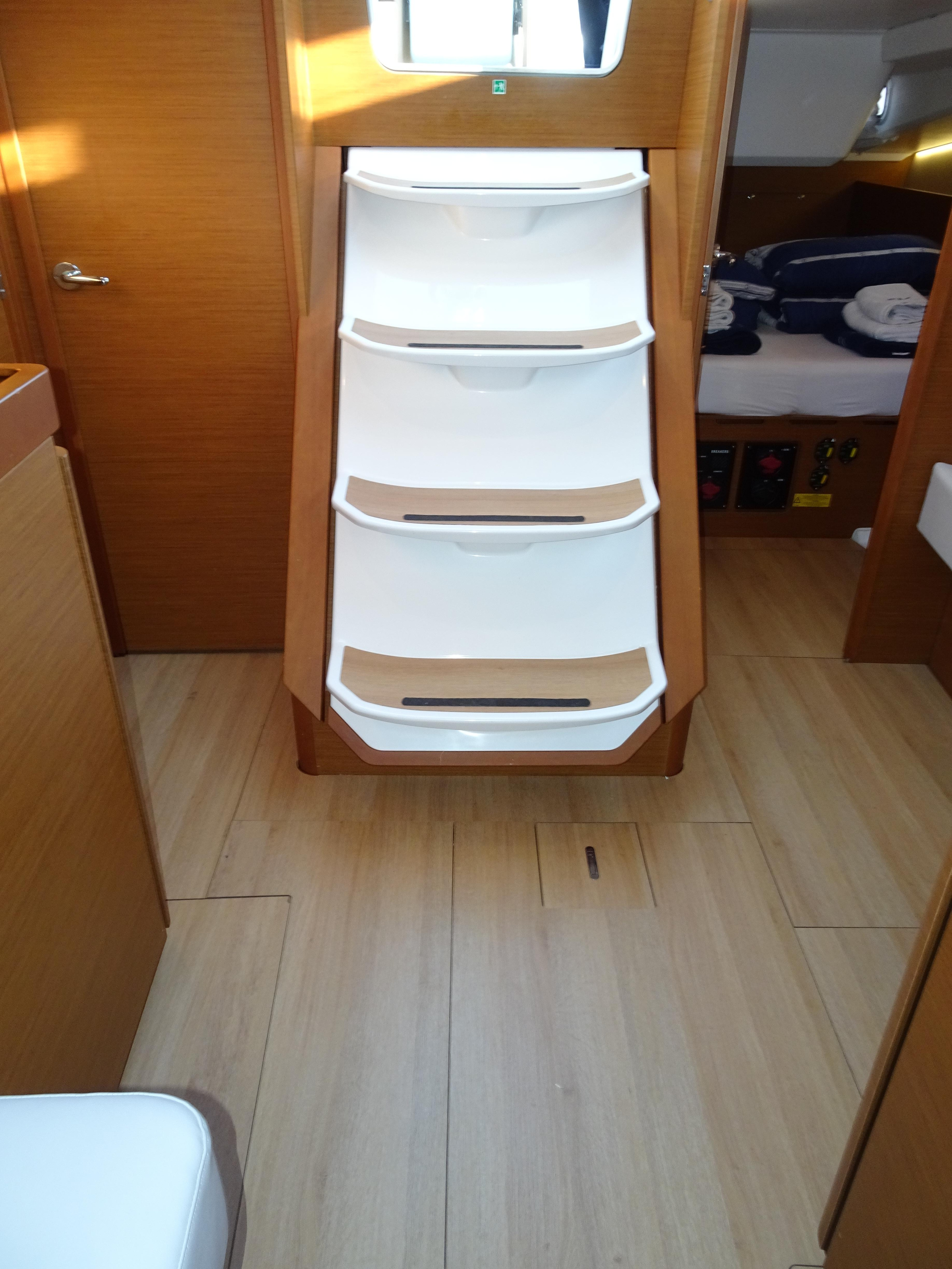 Sun Odyssey 490 — photo 8