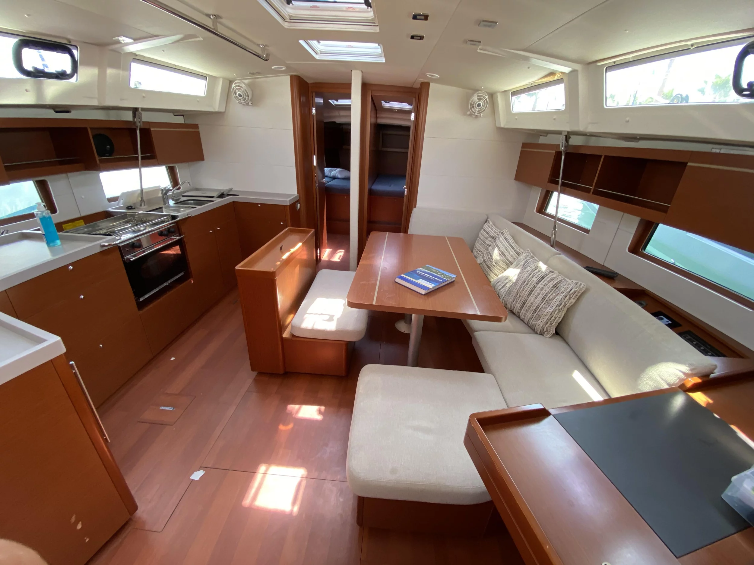 Oceanis 46.1 (Serenity) Interior image - 5