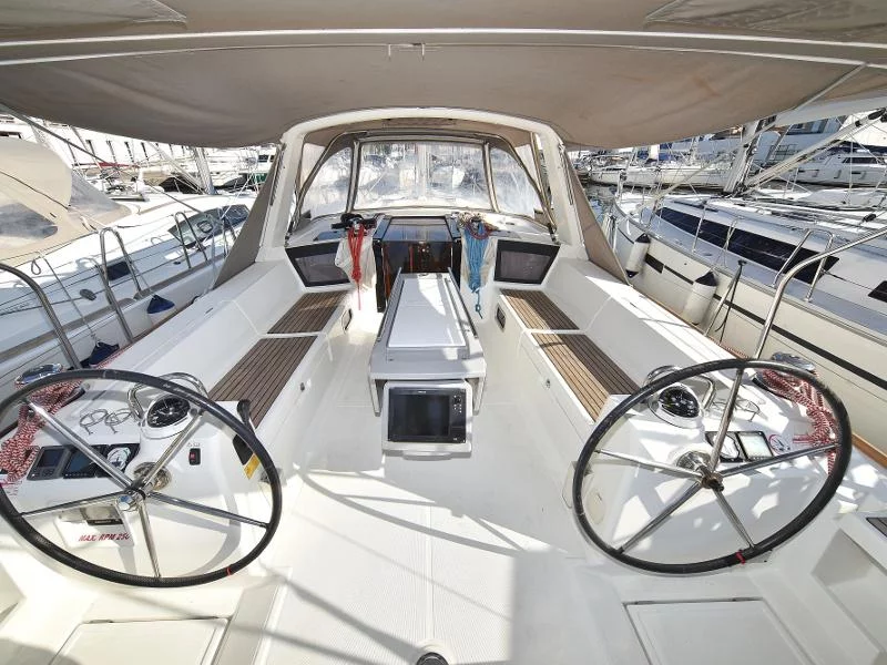 Oceanis 41 (Hope)  - 14