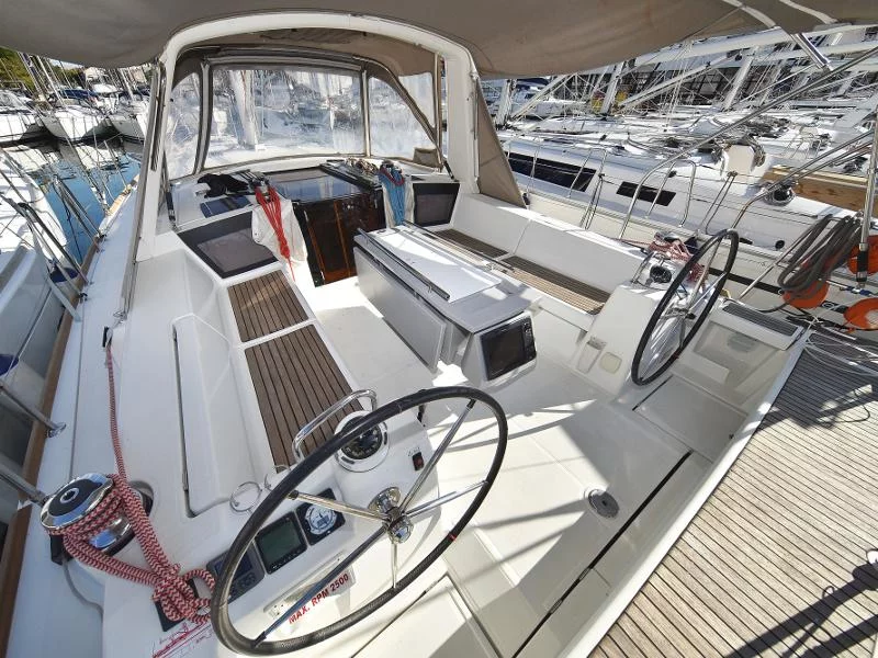Oceanis 41 (Hope)  - 77