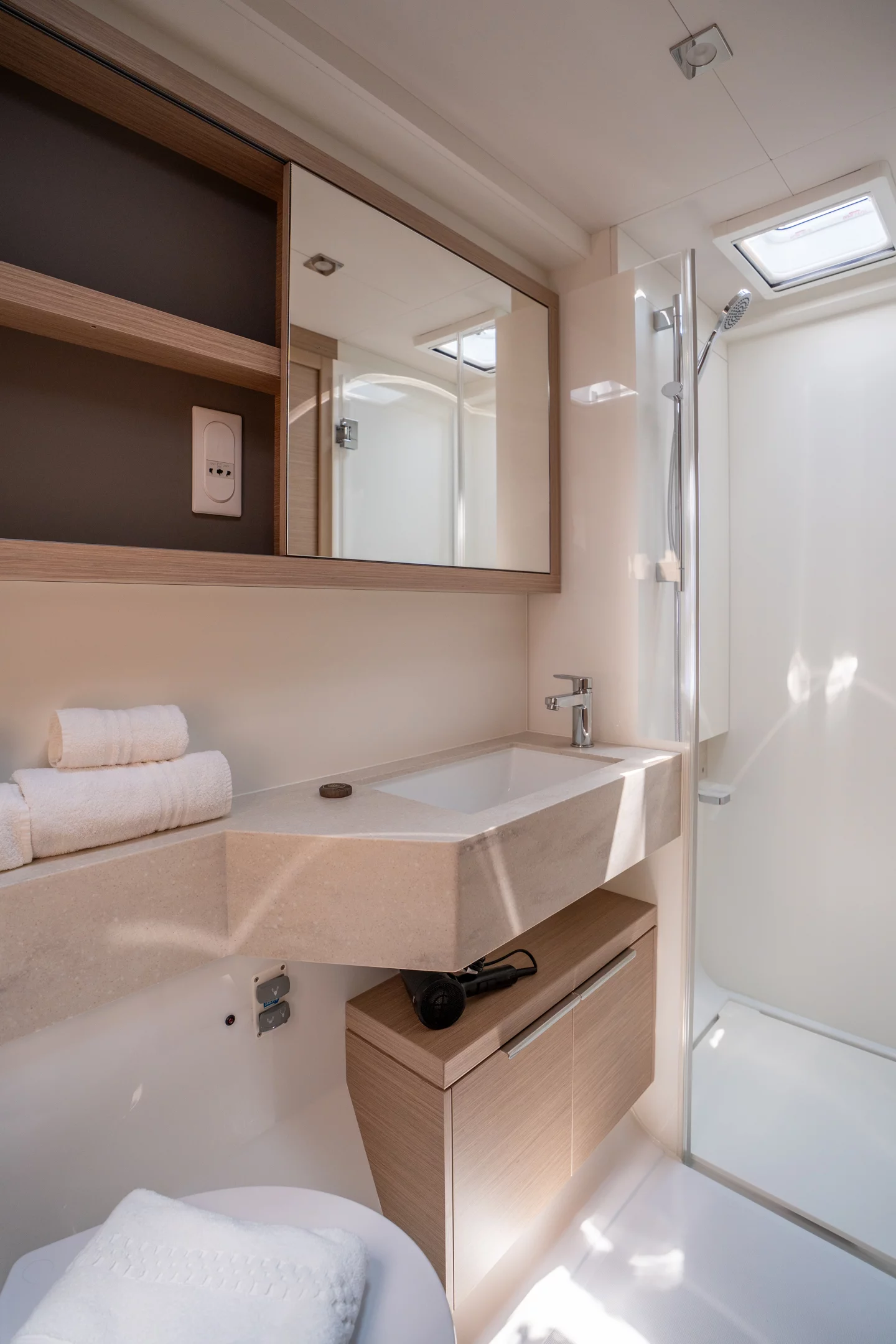 Lagoon 51 (SAILUXE - Allegra) Toilet - 8