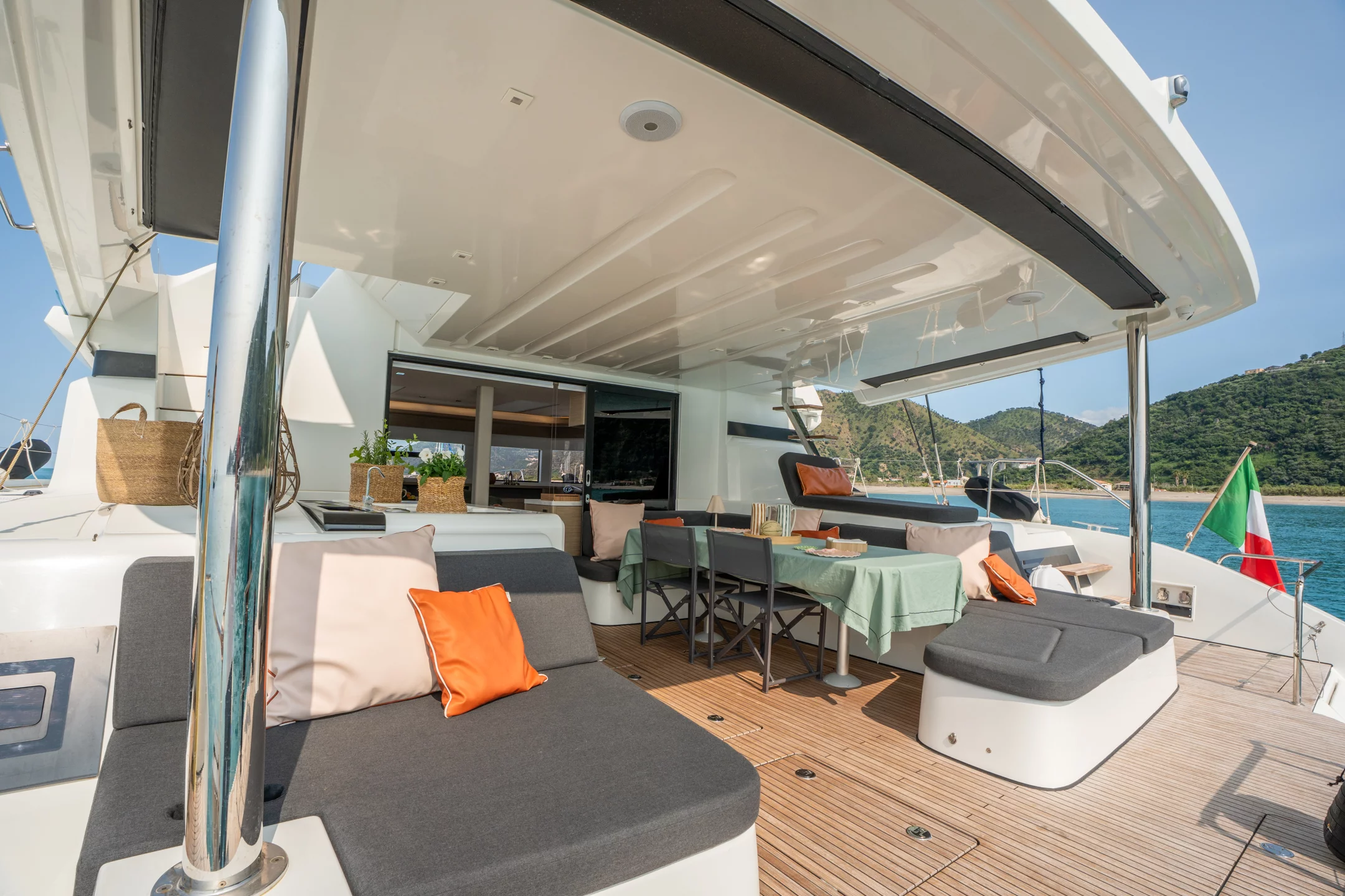Lagoon 55 (SAILUXE - Vega) Cockpit - 22