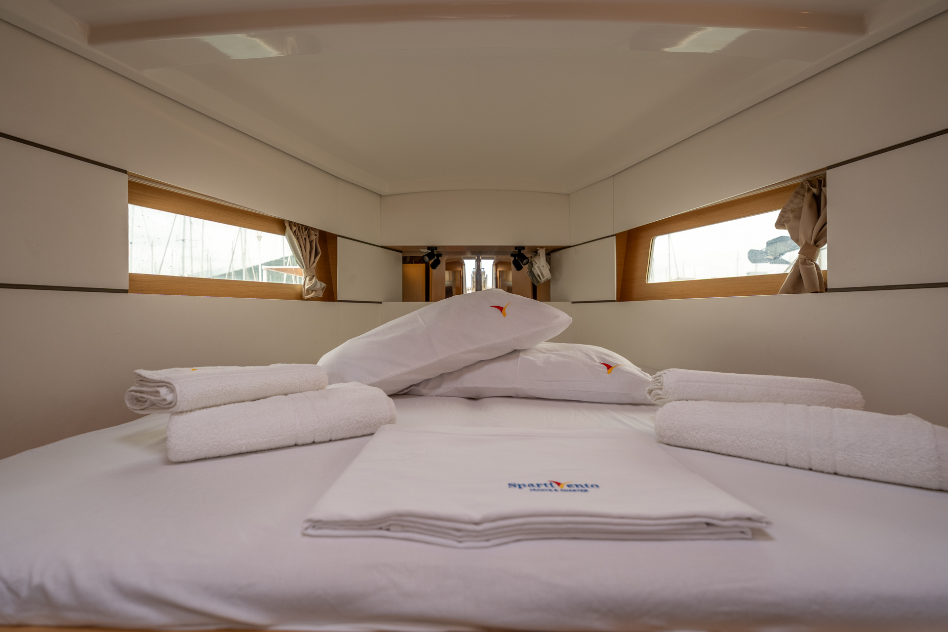 Photo #8 - Oceanis 38.1 (Era - Standard line) en Salerno - 23909