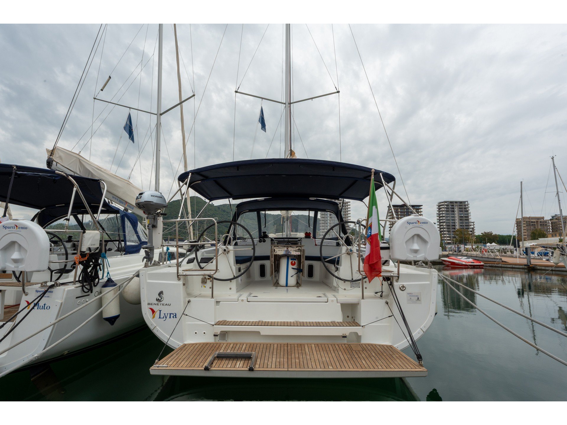 Photo #1 - Oceanis 40.1 (Lyra - Comfort line) en Salerno - 9266