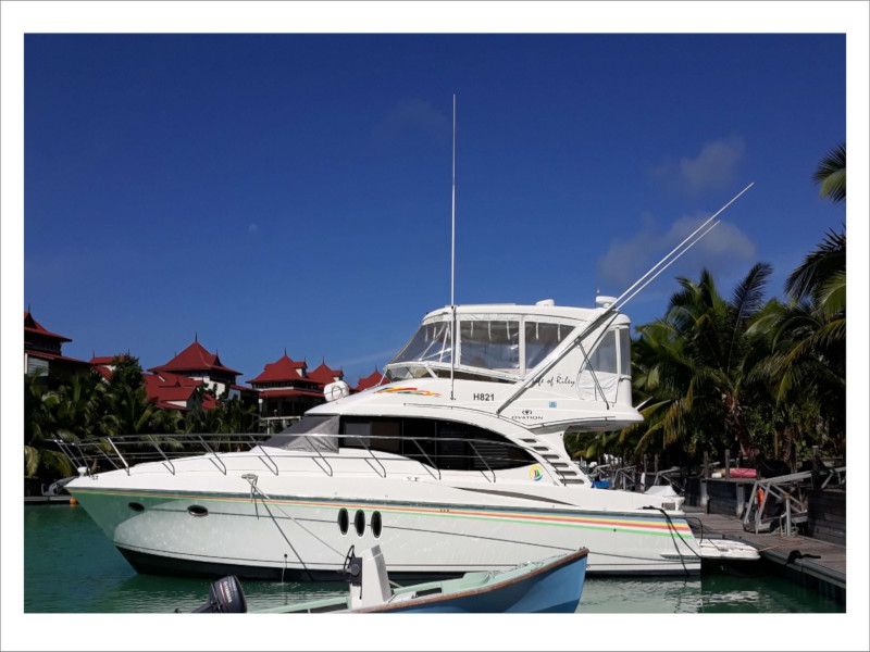 Photo #1 - Silverton Ovation 52 (Life of Riley) en Mahé - 12321