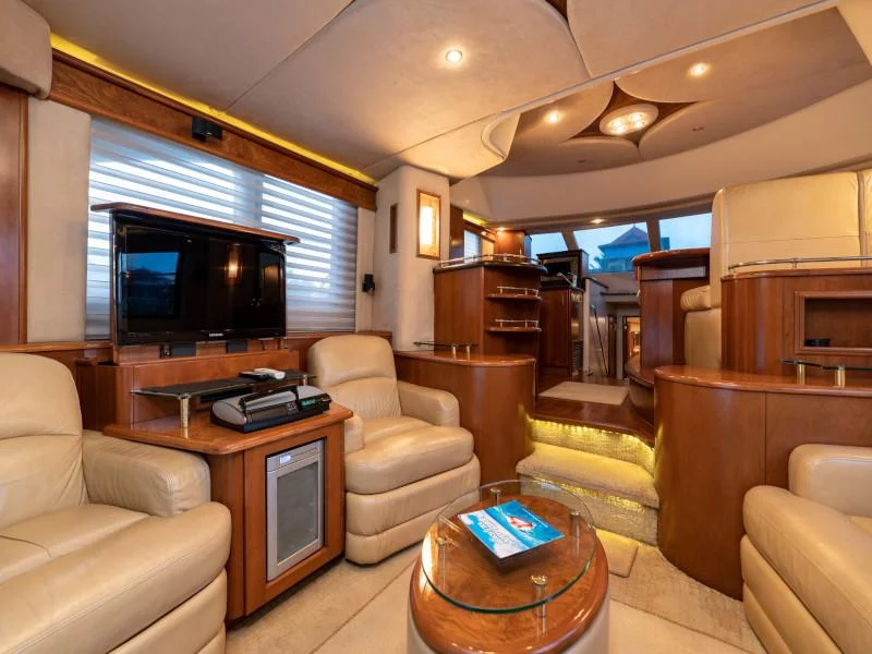 Silverton Ovation 52 (Life of Riley) Interior image - 3