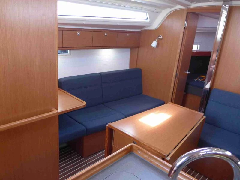 Bavaria Cruiser 37 (Blue Passion)  - 2