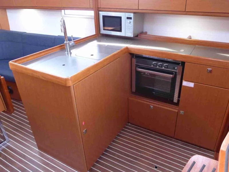 Bavaria Cruiser 37 (Blue Passion)  - 7