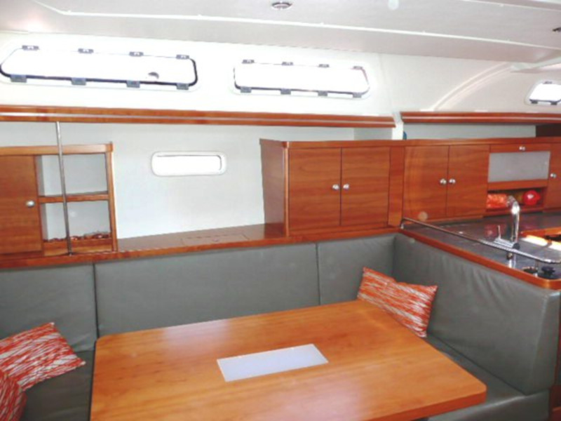 Photo #9 - Hanse 430e (Divine Caroline) in Porto di Altefahr - 12354