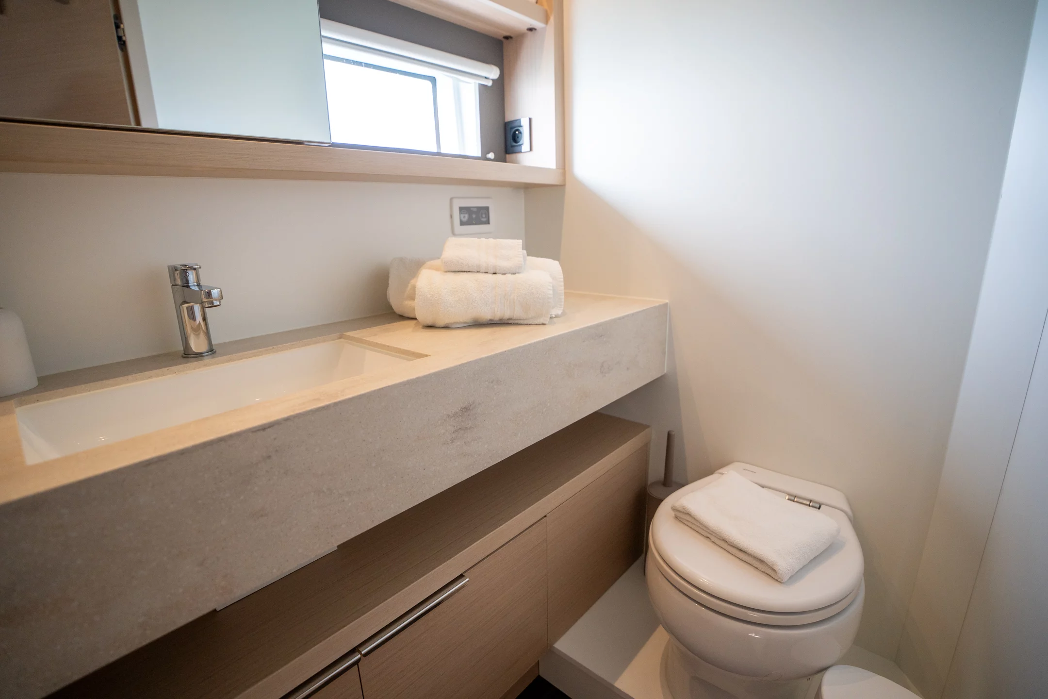 Lagoon 55 (SAILUXE - Strafico) Toilet - 9