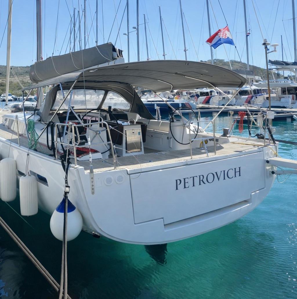 Dufour 560 Grand Large — photo 1
