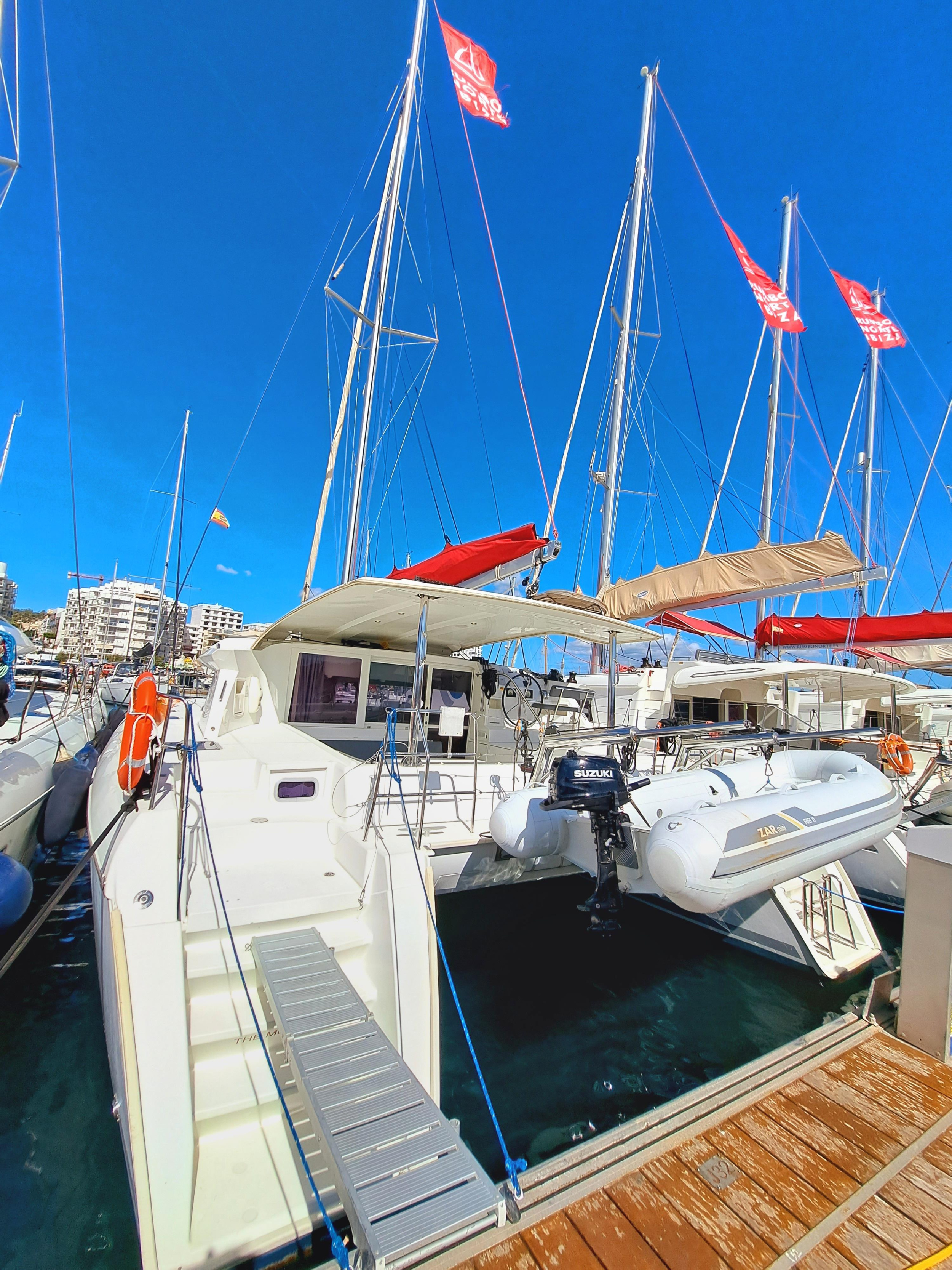 Photo #3 - LAGOON 421 (THE MOB) in Sant Antoni de Portmany - 25210