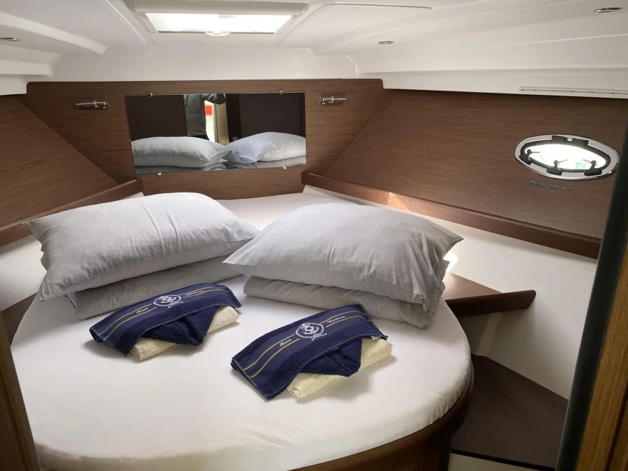 Beneteau Antares 36 (SOLAVIS)  - 1