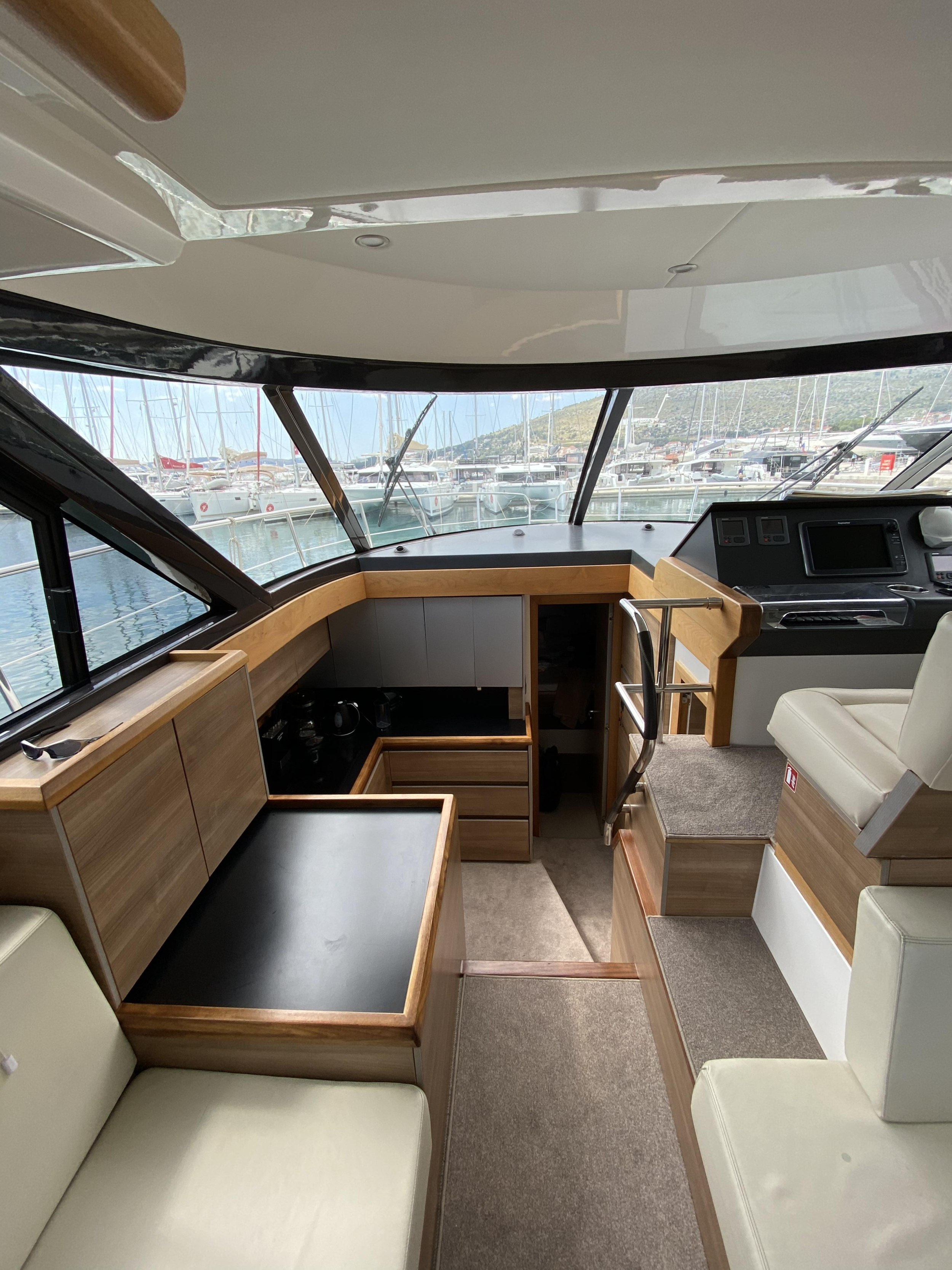 Photo #28 - Sealine F450 (ESA 4) en Sukosan - 18499