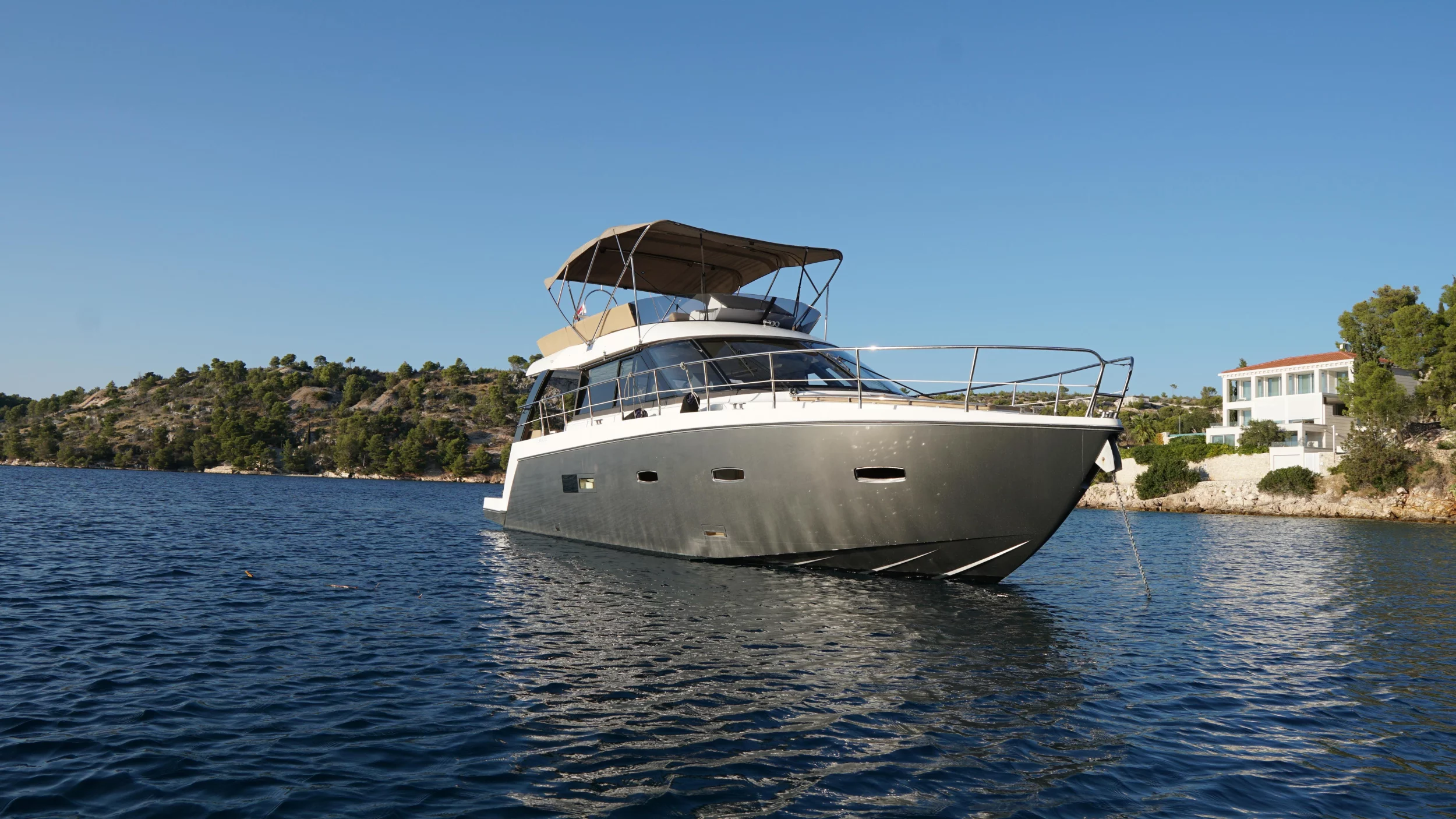 Sealine F450 (ESA 4)  - 3