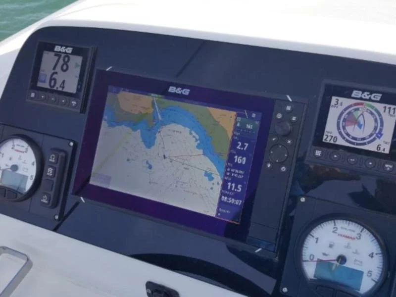 Lagoon 42 (Mares)  - 19
