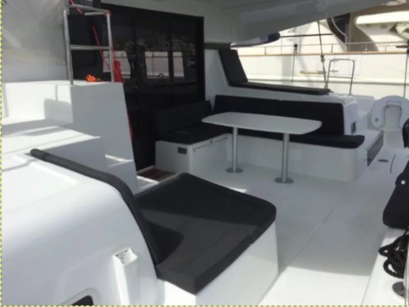 Lagoon 42 (Mares)  - 5
