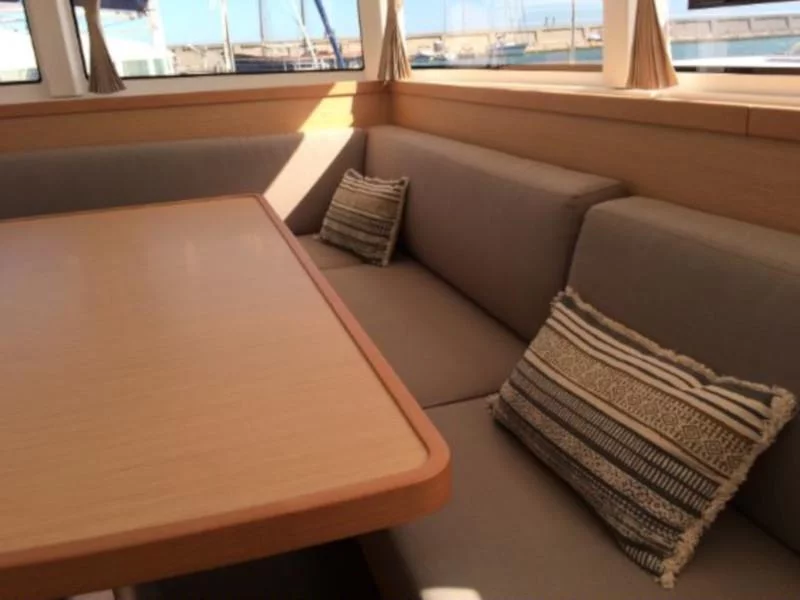 Lagoon 42 (Mares)  - 15
