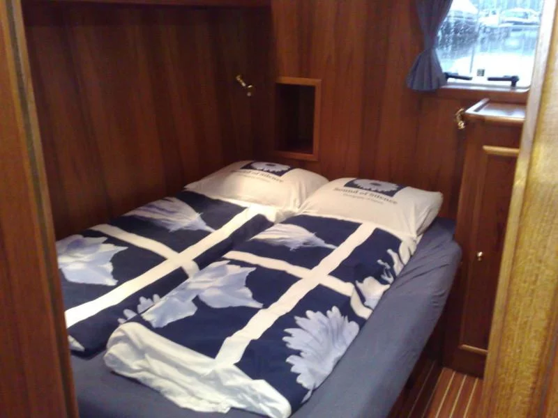 Advantage 42 (Mercurius)  - 4