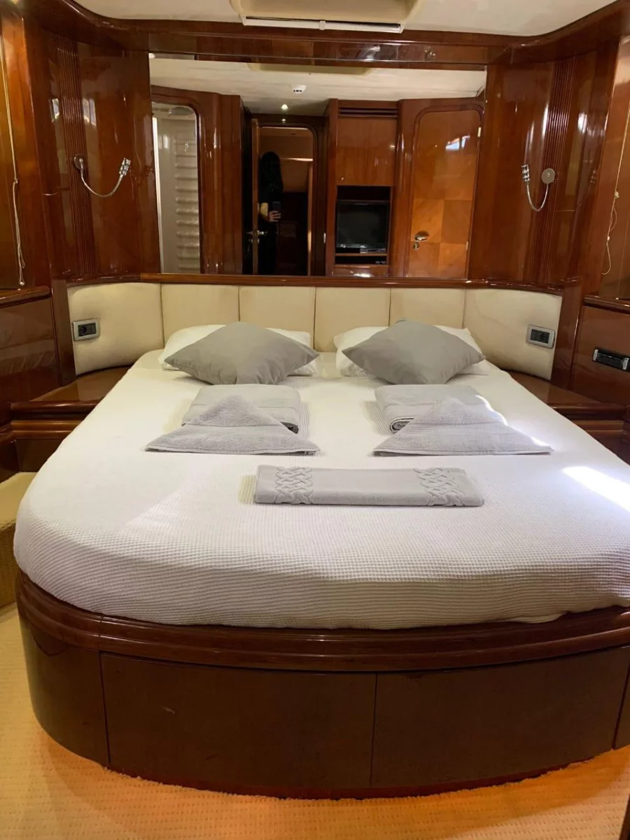 Azimut 80 (Alibi)  - 21