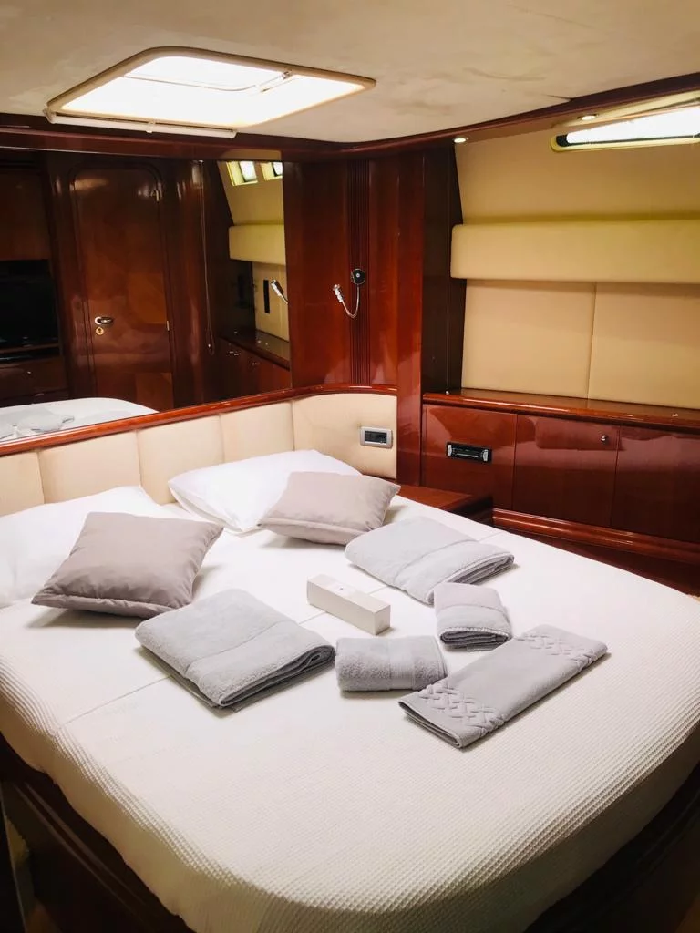 Azimut 80 (Alibi)  - 22