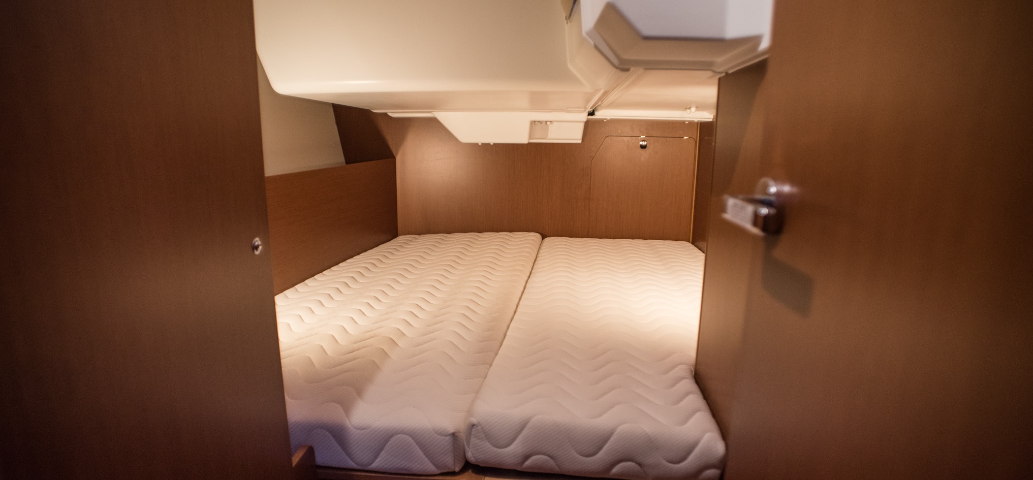 Photo #15 - Oceanis 38.1 (SIRINA "Sails 2025") en Nea Peramos - 11027
