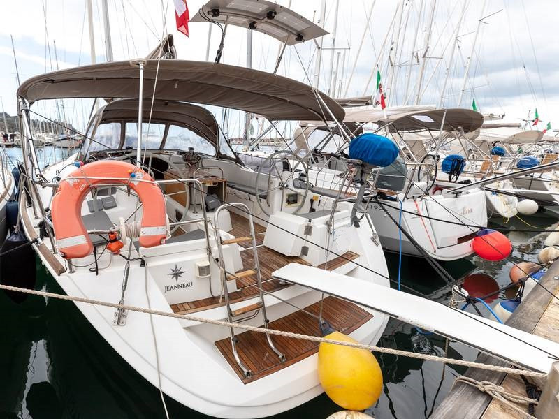 Photo #3 - Sun Odyssey 44 i (OCEANIA) in Salivoli - 12664