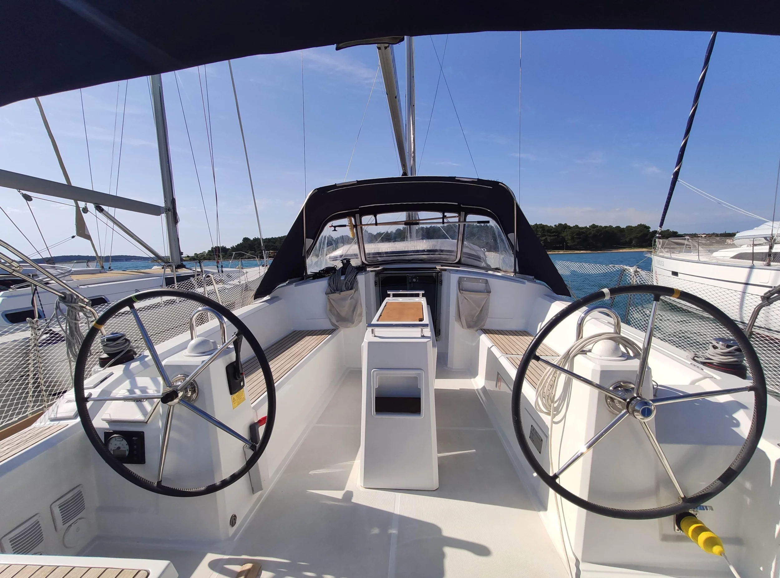 Oceanis 38.1 (Citrea)  - 17