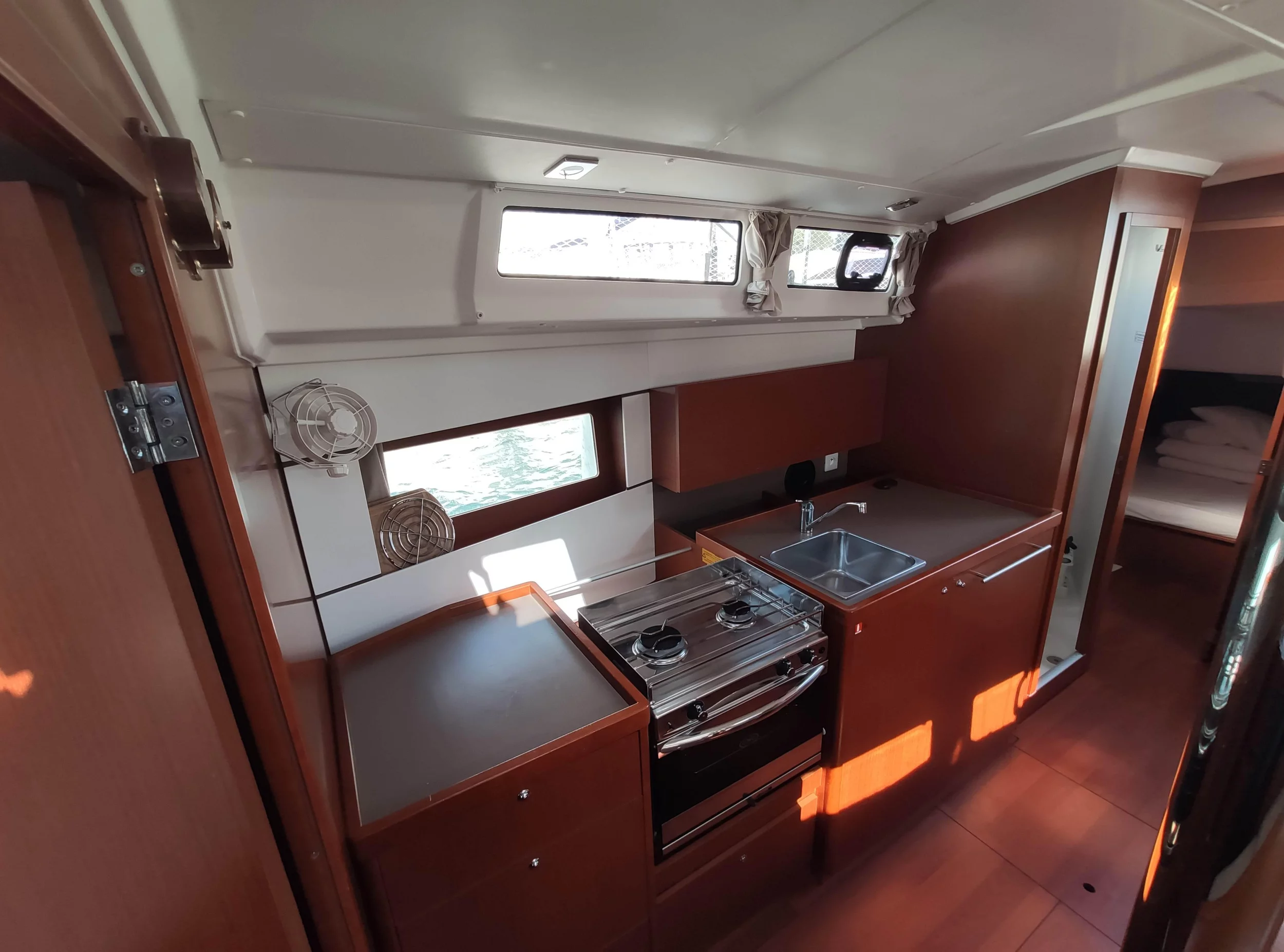 Oceanis 38.1 (Citrea)  - 4
