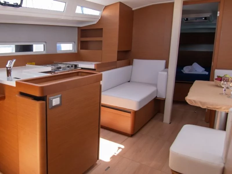 Sun Odyssey 410 (Alma Libre VI)  - 4