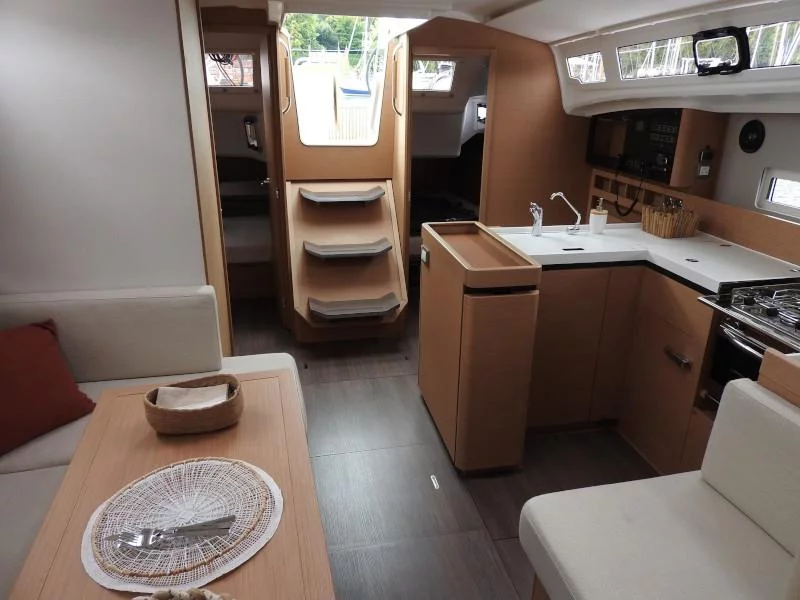 Sun Odyssey 410 (Alma Libre VI)  - 6