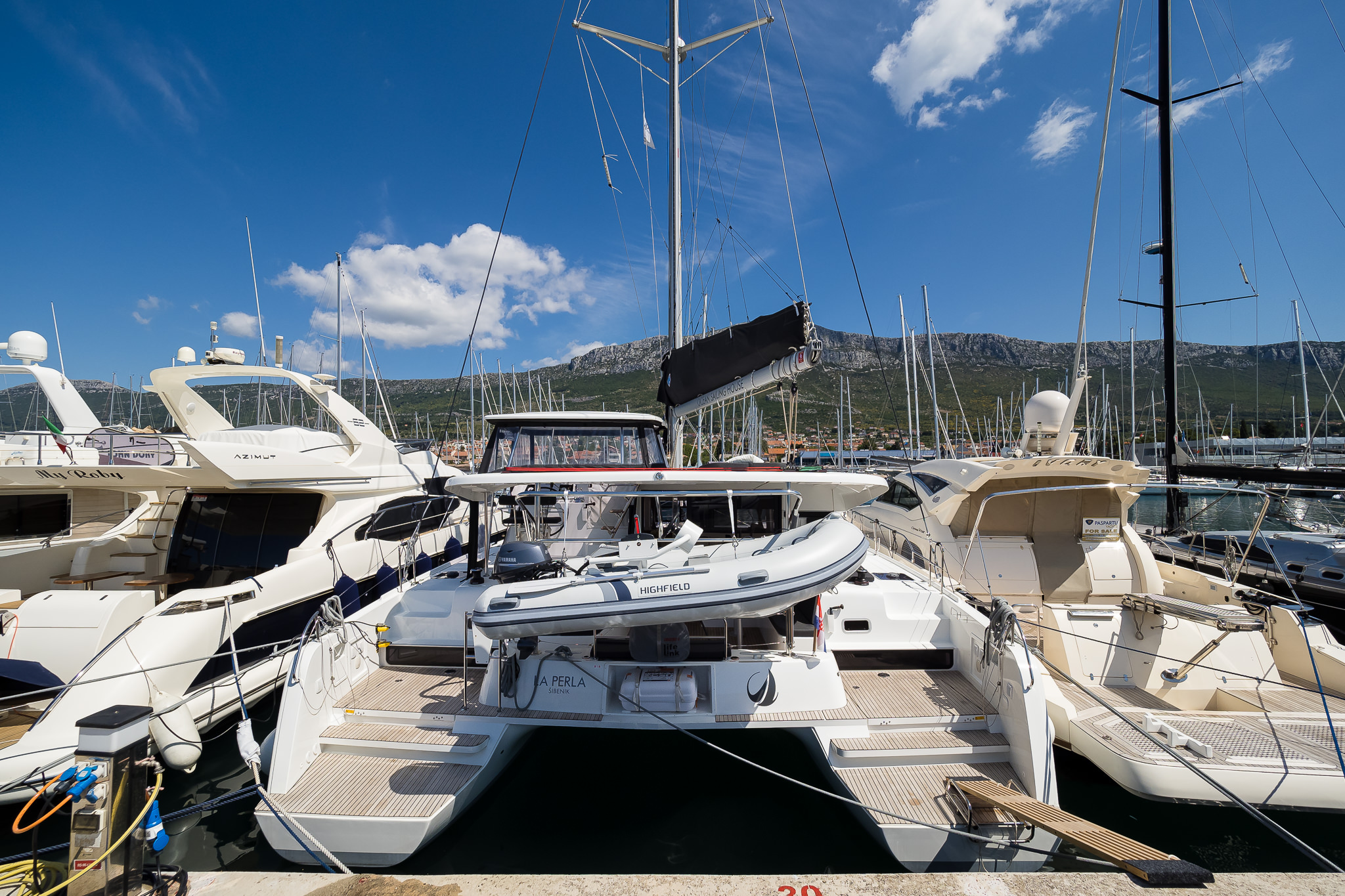 Photo #7 - Lagoon 42 (LA PERLA (WITH AC& OWNER VERSION)) in Kastela - 9191