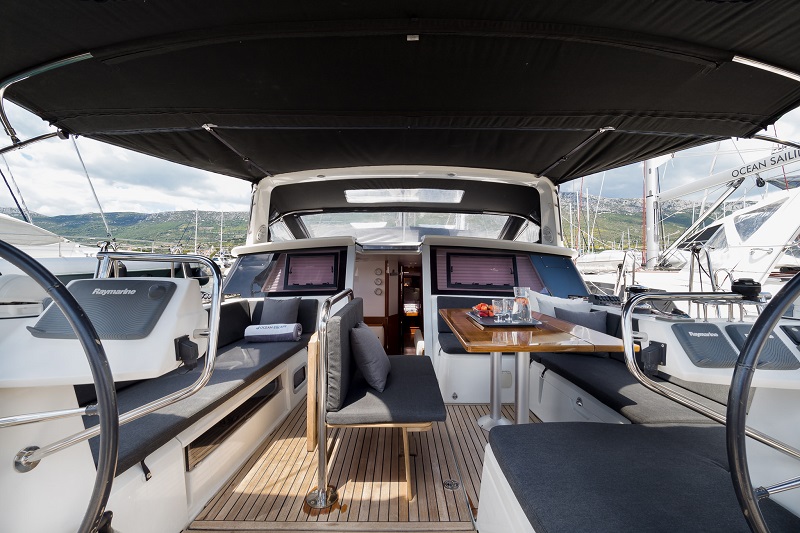 Photo #4 - Sense 50 (WAYPOINT I (WITH AC&, OWNER VERSION)) en Kastela - 8851