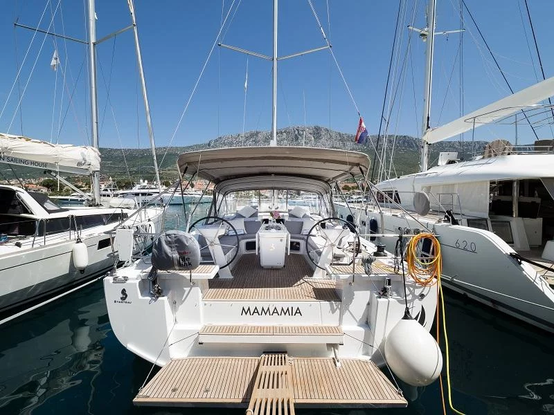 Oceanis 51.1 (MAMAMIA (WITH AC& OWNER VERSION))  - 2