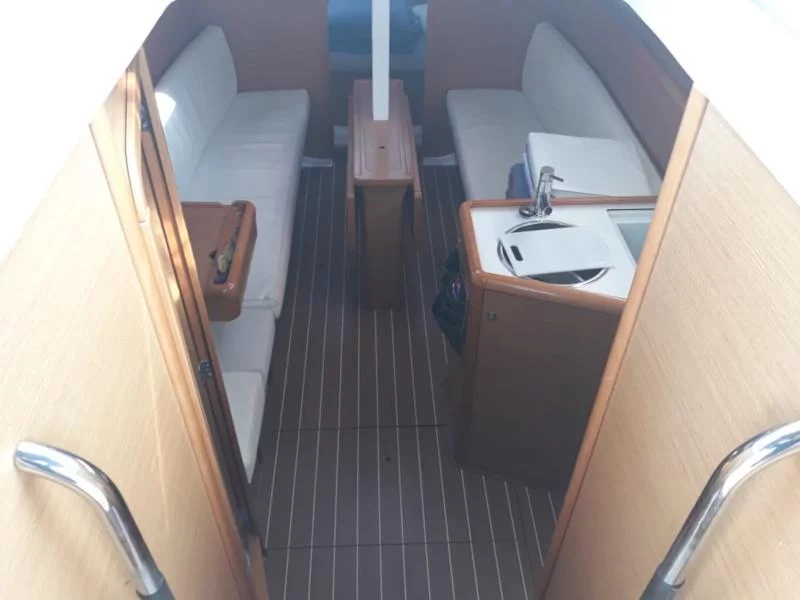 Sun Odyssey 33i (Britannia)  - 4