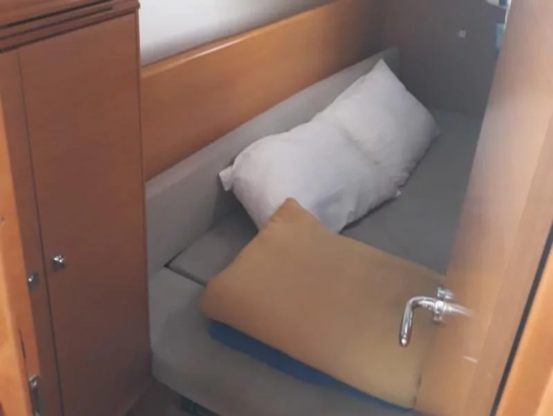 Sun Odyssey 33i (Britannia)  - 2