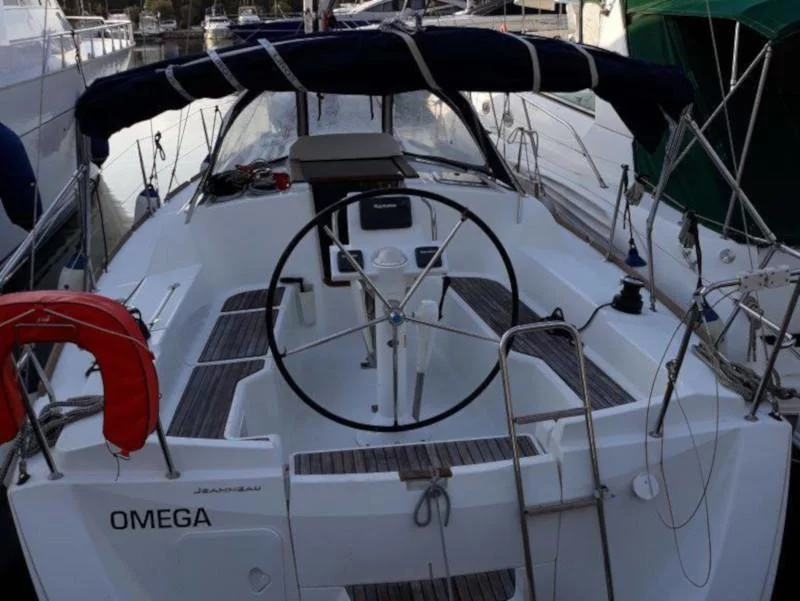 Sun Odyssey 33i (Omega)  - 1