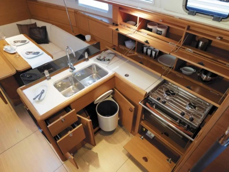 Sun Odyssey 389 (Verona) Interior image - 2