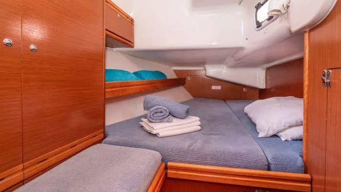 Bavaria Cruiser 40 (BUNNY GIRL)  - 12