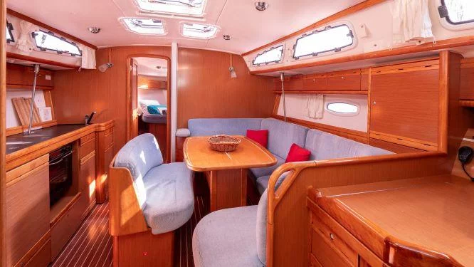 Bavaria Cruiser 40 (BUNNY GIRL)  - 8