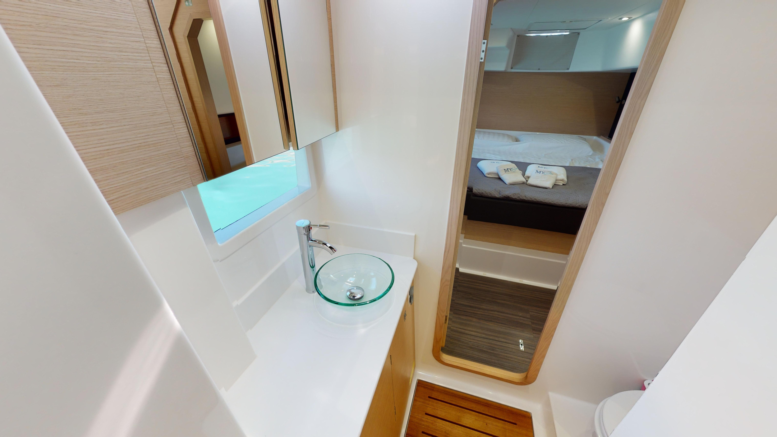 Photo #8 - Dufour Catamaran 48 4c+5h (Vittoria) in Nea Moudania - 15806