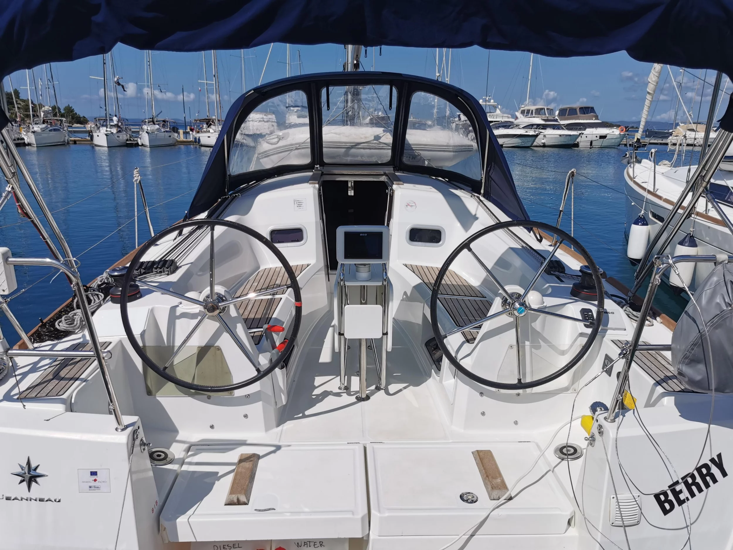 Sun Odyssey 349 (Berry)  - 5